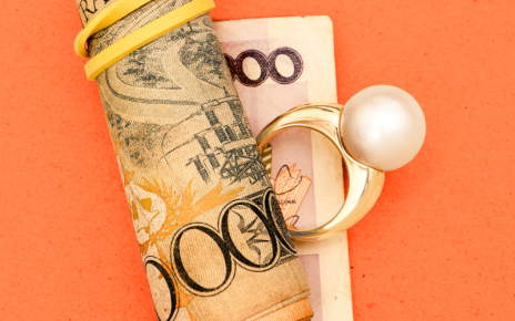 Vender joias usadas e receber o dinheiro na hora