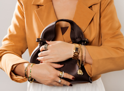 Vender joias usadas como valorizar e negociar suas peças de luxo.